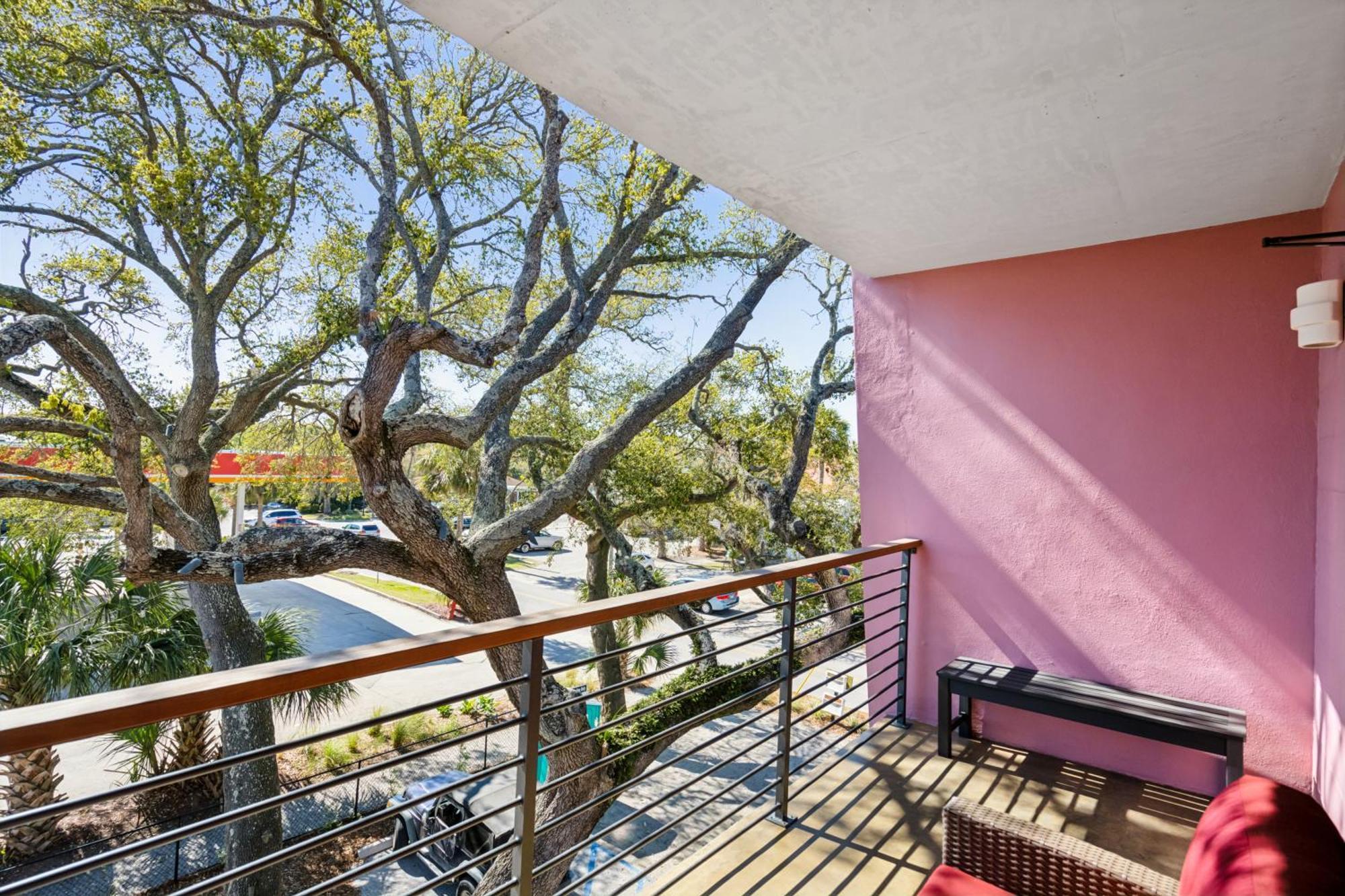 Boutique Vera Hotel In The Heart Of Folly Beach Exterior photo