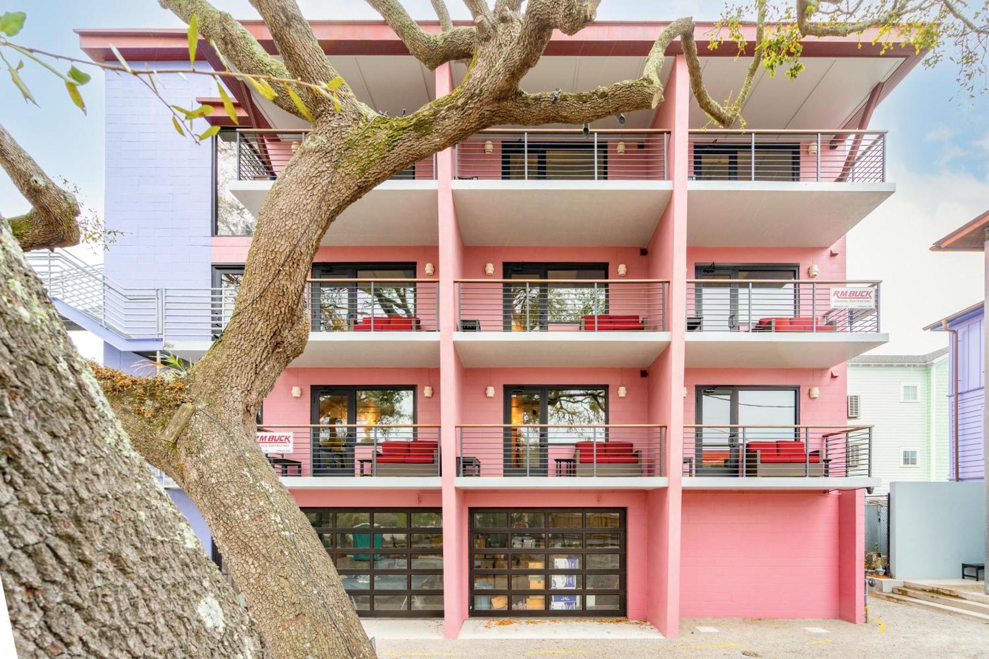 Boutique Vera Hotel In The Heart Of Folly Beach Exterior photo