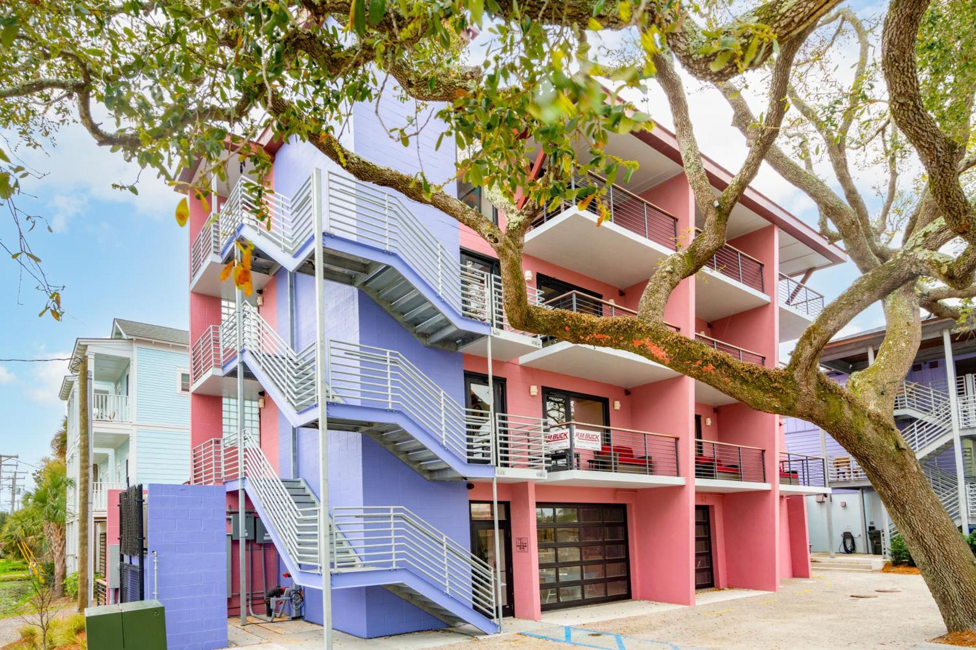 Boutique Vera Hotel In The Heart Of Folly Beach Exterior photo