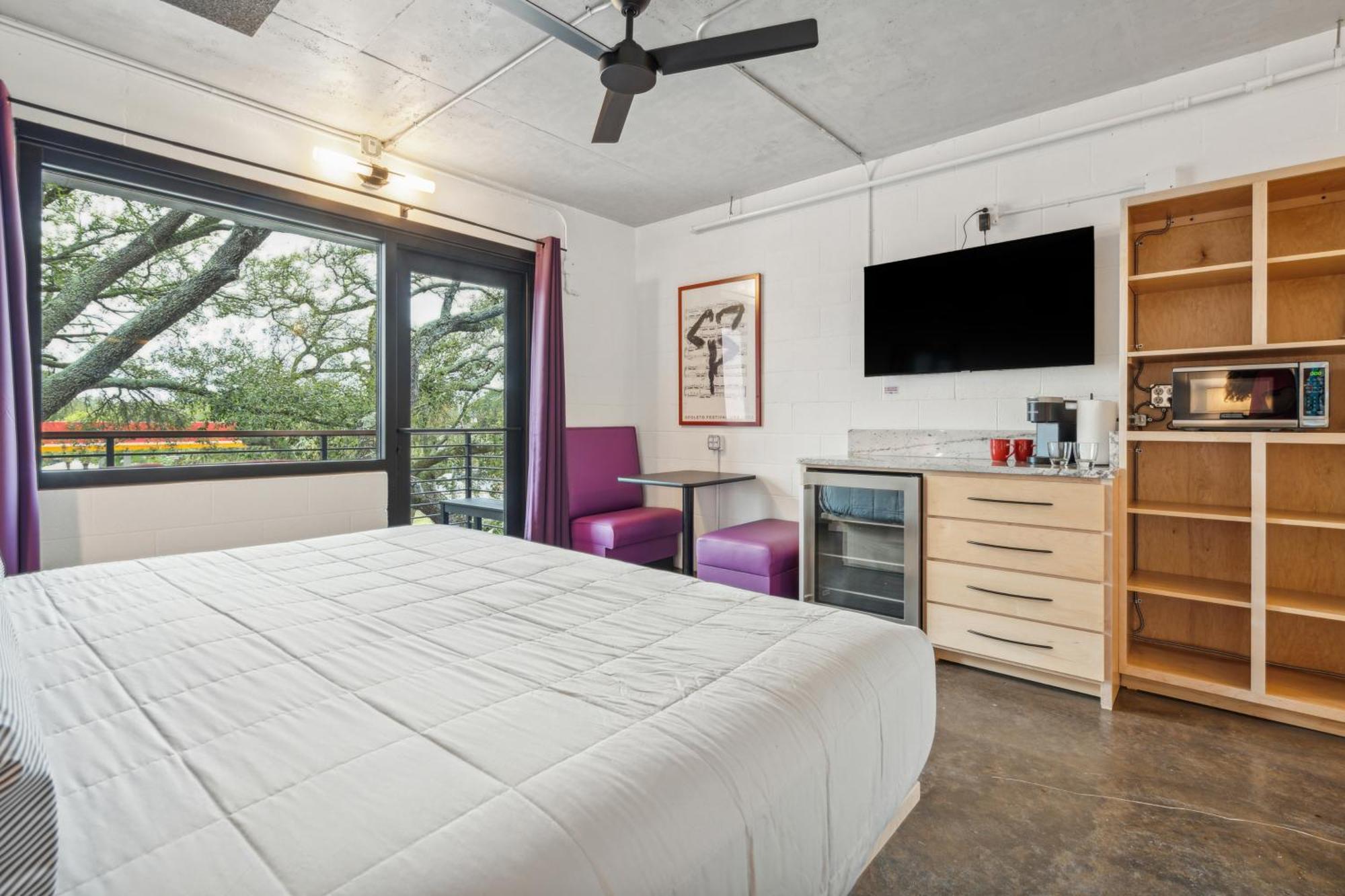 Boutique Vera Hotel In The Heart Of Folly Beach Exterior photo