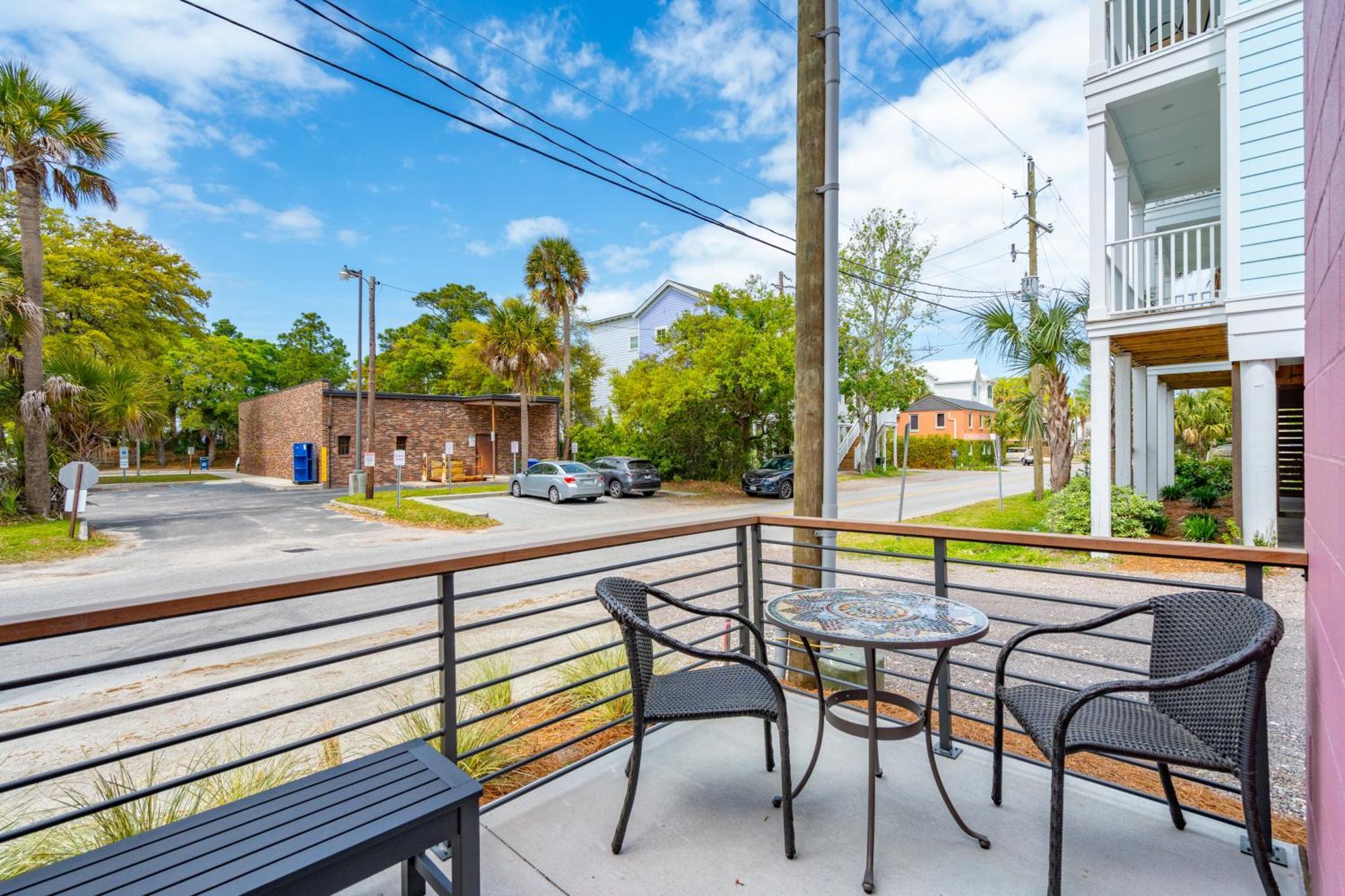 Boutique Vera Hotel In The Heart Of Folly Beach Exterior photo